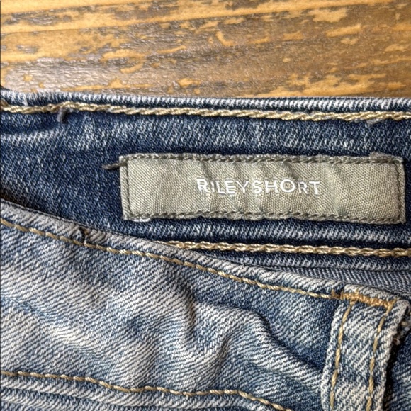 Lucky Brand Girl’s Riley stretch Blue Denim Shorts size 14 (L) - Picture 3 of 10